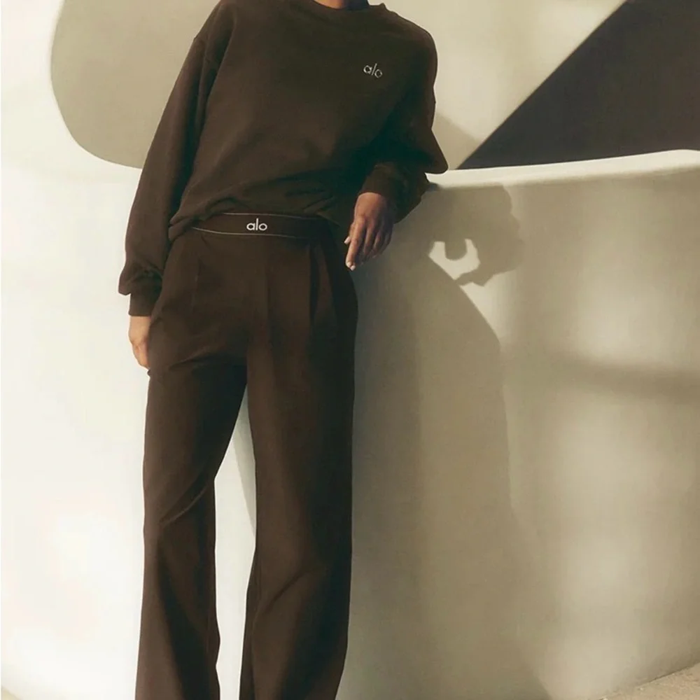 ALO Yoga Wide-Leg High-Rise Pants in Dark Brown - Picture 1 of 5